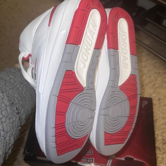 Air Jordan 2 Retro ‘ Chicago Home’ - Picture 7 of 8